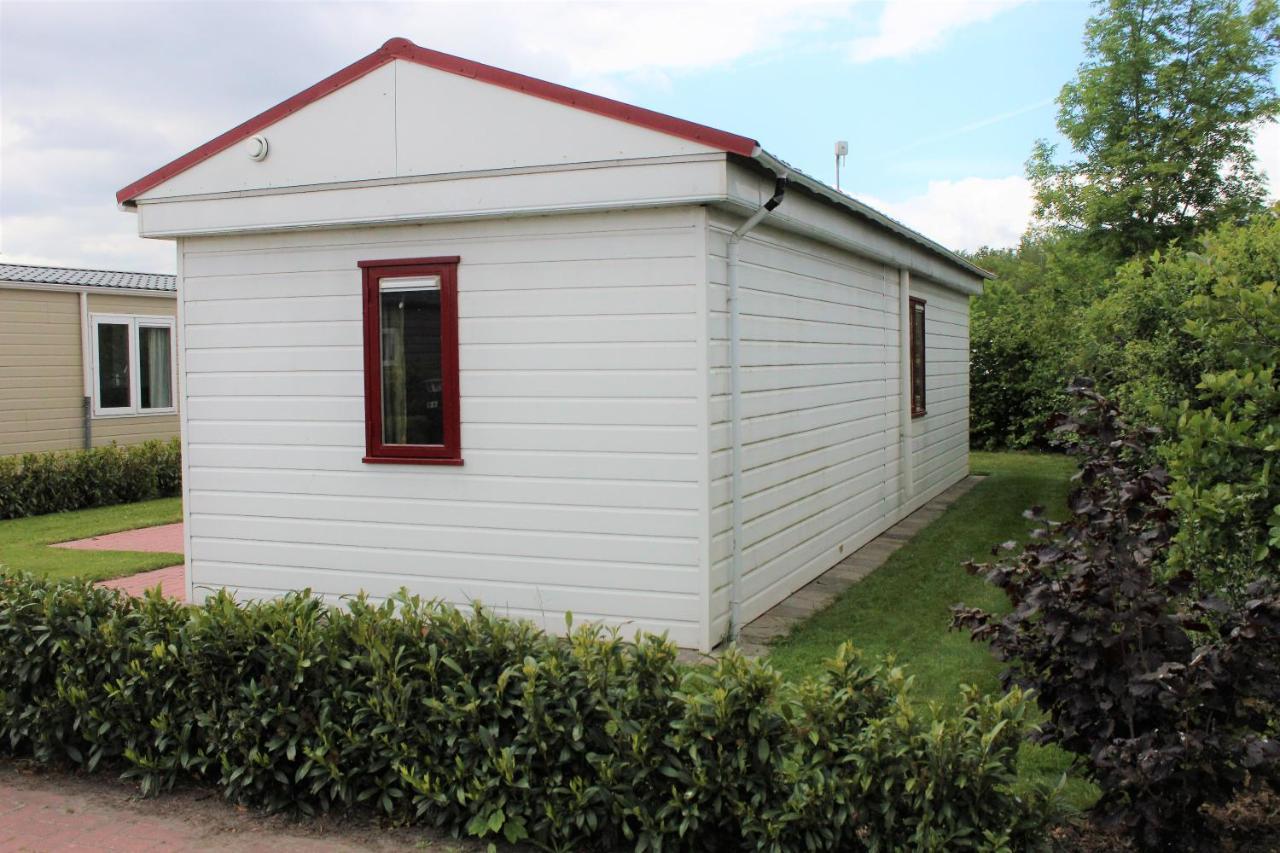 Hofgalow Chalet Op Camping "De Stal" Drijber Exterior photo